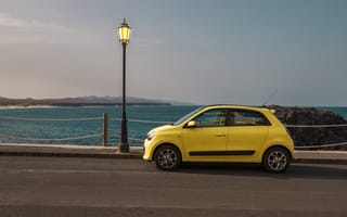 Картинка Renault, Twingo, машина, Уличные, желтых, фонари, желтая, машины, Сбоку, Рено, Автомобили, Concept, 2019, Желтый, желтые, автомобиль, авто