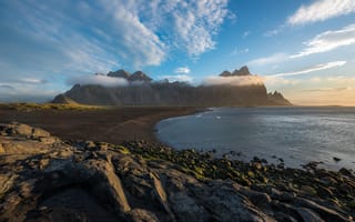 Картинка Исландия, Vestrahorn, Горы, гора, облако, Камни, Камень, облачно, Природа, Небо, Облака
