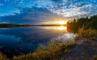 Картинка Финляндия, Kuusamo, речка, Реки, река, Лодки, Облака, закат, Природа, облако, Вечер, закаты, облачно, Рассветы, рассвет