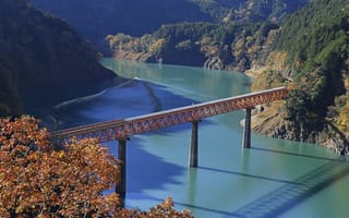 Картинка Япония, Shizuoka, река, Природа, речка, Утес, Реки, мост, Prefecture, скалы, Скала, Мосты, скале
