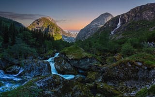 Картинка Норвегия, Oldedalen, Горы, ручеек, Мох, Природа, гора, мха, Камень, Ручей, Камни, мхом