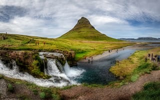Картинка Исландия, Панорама, Kirkjufell, Природа, Горы, Люди, гора, панорамная