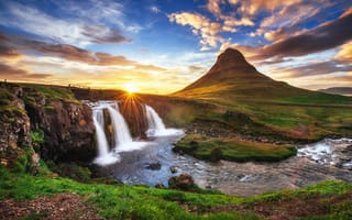 Картинка Исландия, Kirkjufell, облако, Водопады, рассвет, Рассветы, закат, закаты, Природа, Облака, облачно, Горы, гора