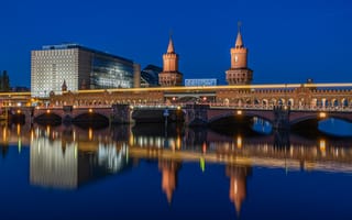 Картинка Берлин, Германия, Башня, башни, город, отражении, Отражение, мост, Oberbaumbrücke, Мосты, Города, отражается