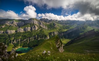 Картинка Альпы, Швейцария, облако, Seealpsee, гора, Озеро, Горы, альп, Облака, облачно, Природа