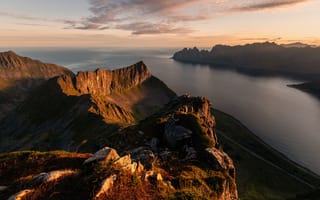 Картинка Норвегия, Senja, Горы, скале, скалы, Утес, гора, Природа, Скала