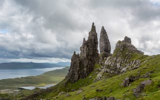 Картинка Шотландия, Isle, скалы, of, Skye, Природа, Утес, Облака, скале, Скала, облако, облачно