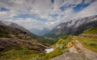 Картинка Норвегия, Долина, облако, Природа, скале, облачно, Скала, Утес, Горы, Облака, скалы, гора