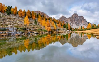 Картинка альп, Италия, Горы, Отражение, Trentino-Alto, отражается, Adige, Осень, Природа, осенние, гора, отражении, Озеро, Альпы