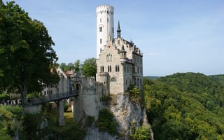 Картинка Германия, башни, Lichtenstein, Башня, Города, замок, Горы, Schloss, гора, Замки, город