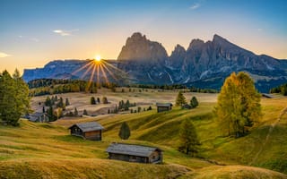 Картинка альп, Италия, Солнце, рассвет, Горы, Рассветы, солнца, Tyrol, гора, Альпы, Деревня, село, закат, закаты, South, поселок, Природа