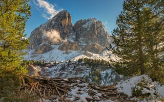 Картинка Италия, Горы, гора, Скала, Утес, скале, скалы, Деревья, дерева, Природа, дерево, деревьев