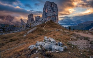 Картинка Италия, Горы, гора, Облака, скалы, облако, скале, Утес, Камень, Скала, облачно, Камни, Природа