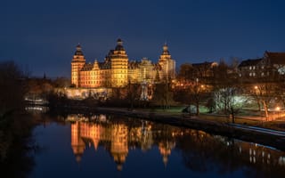 Картинка Германия, Aschaffenburg, замок, Замки, город, река, Реки, Отражение, Города, речка, отражается, отражении