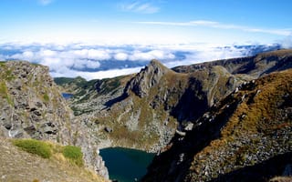 Картинка Болгария, Горы, Природа, Озеро, облачно, Облака, облако, гора
