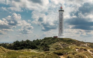 Картинка Дания, Маяки, Побережье, маяк, облачно, берег, Облака, Природа, облако