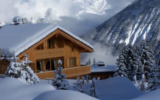 Обои домик, деревянный, франция, сугробы, горы, зима, снег