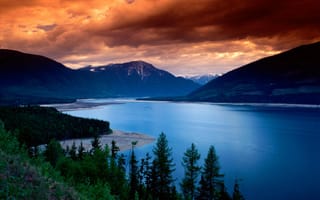 Картинка Озеро в Британской Колумбии