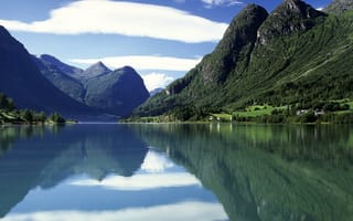 Обои Озеро Oldenvatnet, Стрюн, Норвегия