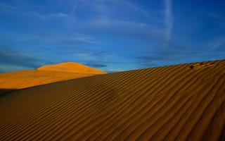 Картинка Голубое небо над пустыней