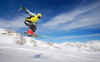 Картинка Лыжник в прыжке