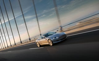 Картинка Aston Martin DB9 на мосту