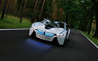Картинка BMW Vision Efficient Dynamics в лесу