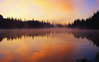 Картинка Туман над озером на рассвете