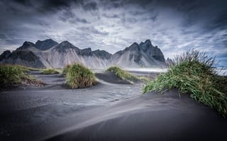 Обои Горный пейзаж Исландии