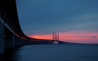 Картинка Эресуннский мост на закате