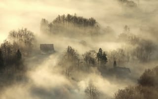 Картинка Осенний туман над деревней