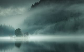 Картинка Туман над горным озером