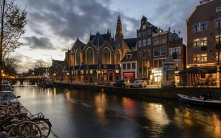 Картинка Красивые дома на берегу канала, Амстердам, Нидерланды