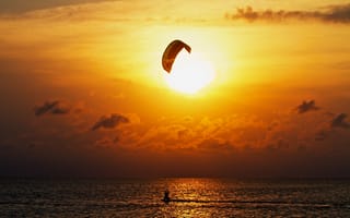 Картинка закат, sunset, Кайтсерфинг, sea, небо, вода, water, sky, море, Kitesurfing