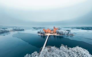 Картинка снег, тракайский замок, замок, озеро, зима, лед, литва, вода