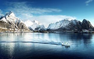 Картинка море, снег, лофотенские острова, норвегия, горы, небо, корабль