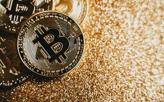 Картинка bitcoins, блестящем, блестящий, богатство, деньги, золотистый, круглый, крупный план, металлик, монеты, поверхность, цифровая валюта, яркий