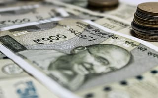Картинка банкноты, валюта, деньги, индийские рупии, крупный план, мелкий фокус, монеты, наличные, фондовая биржа