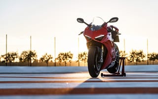 Картинка ducati, мотоцикл, дукати 1199, спортивный мотоцикл, автомобильные шины
