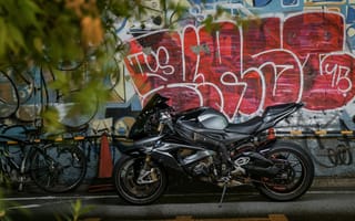 Картинка мотоцикл, авто, спортивный мотоцикл, граффити, уличное искусство