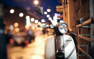 Обои Honda Motor Company, мотоцикл, Скутер, свет, ночь