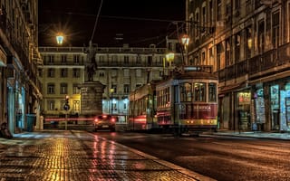 Картинка города, лиссабон , португалия, огни, дома, улица, трамвай, памятник