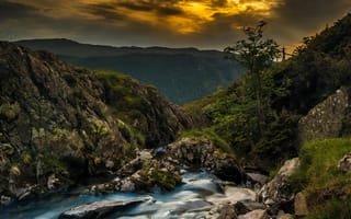 Картинка mountain landscape, природа, пейзаж, вода, закат, горы, вид, камни