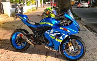Картинка suzuki, gsxr, gsxr1000, gixxer, akrapovic, ohlins, oz, сузуки