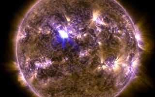 Картинка false-color, sdo, solar flare, ultraviolet light, sun with solar flare, цветные, свет, солнце, солнечный, вспышка