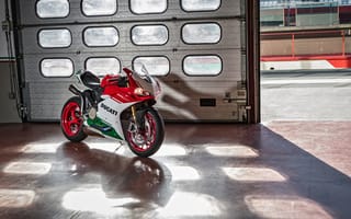 Картинка ducati, красые, белые, зеленые, италия, дукати, мотоциклы, мотоцикл