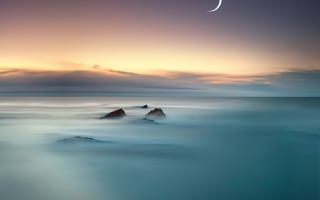 Картинка crescent, lg, луна, горы, облака