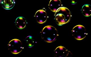 Картинка iridescent, dark bubbles, черные, красые, темные, розовые, зеленые, желтые, пузыри