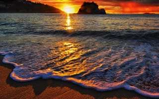 Картинка nature beach, seascapes, природа, пляж, горы, закат, океаны