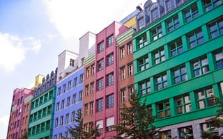 Обои цветные, квартира, небо, деревья, дом, разноцветные, город